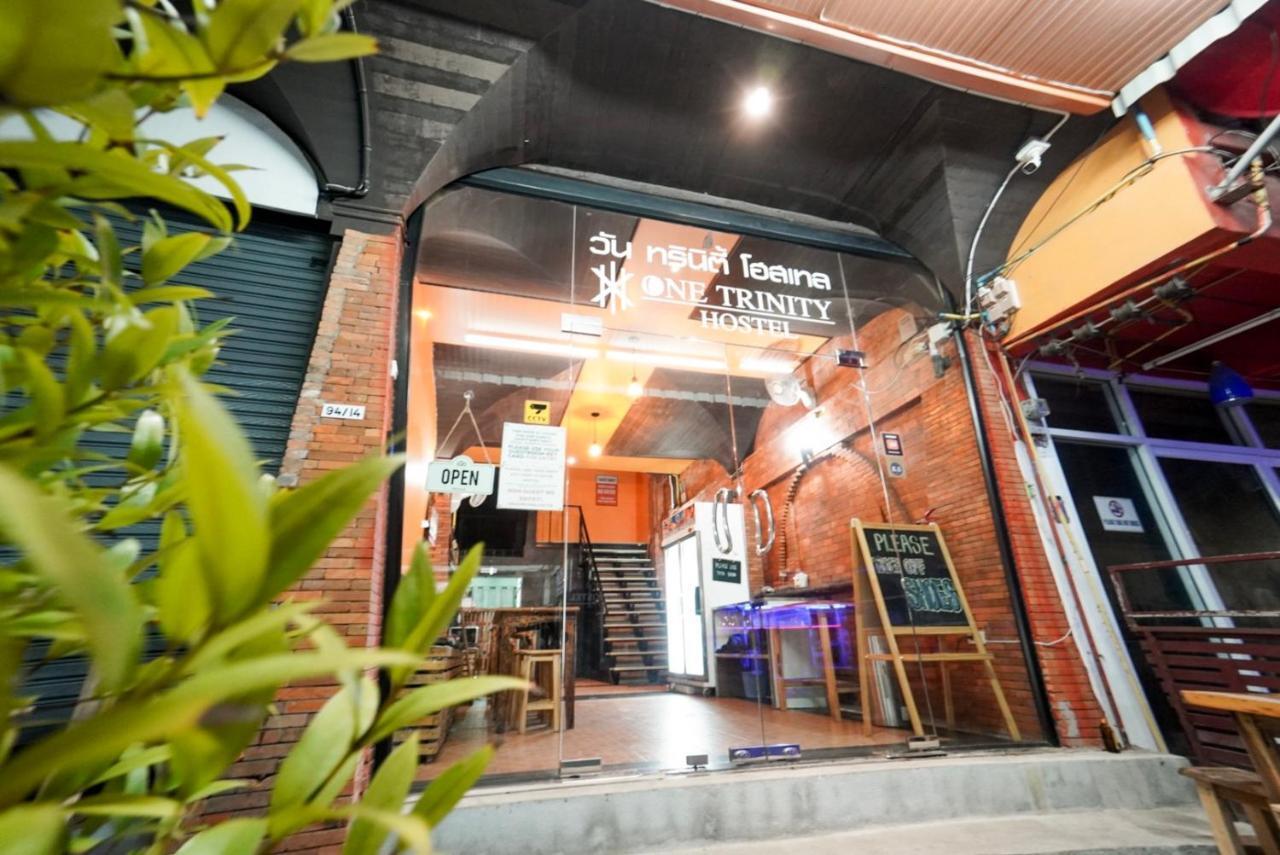 One Trinity Hostel パンガン島 エクステリア 写真