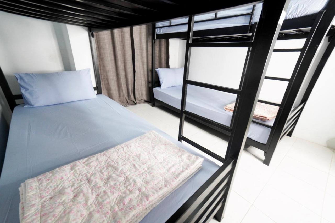 One Trinity Hostel パンガン島 エクステリア 写真