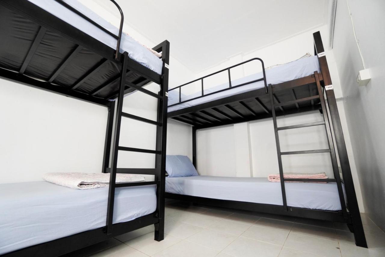 One Trinity Hostel パンガン島 エクステリア 写真
