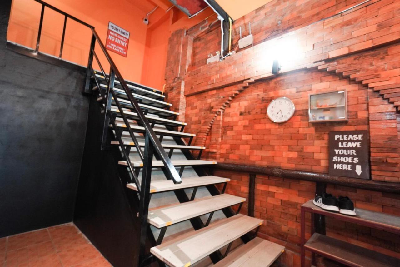 One Trinity Hostel パンガン島 エクステリア 写真