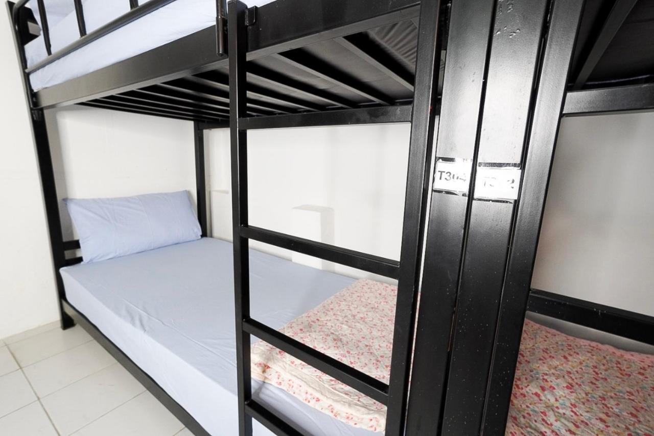 One Trinity Hostel パンガン島 エクステリア 写真